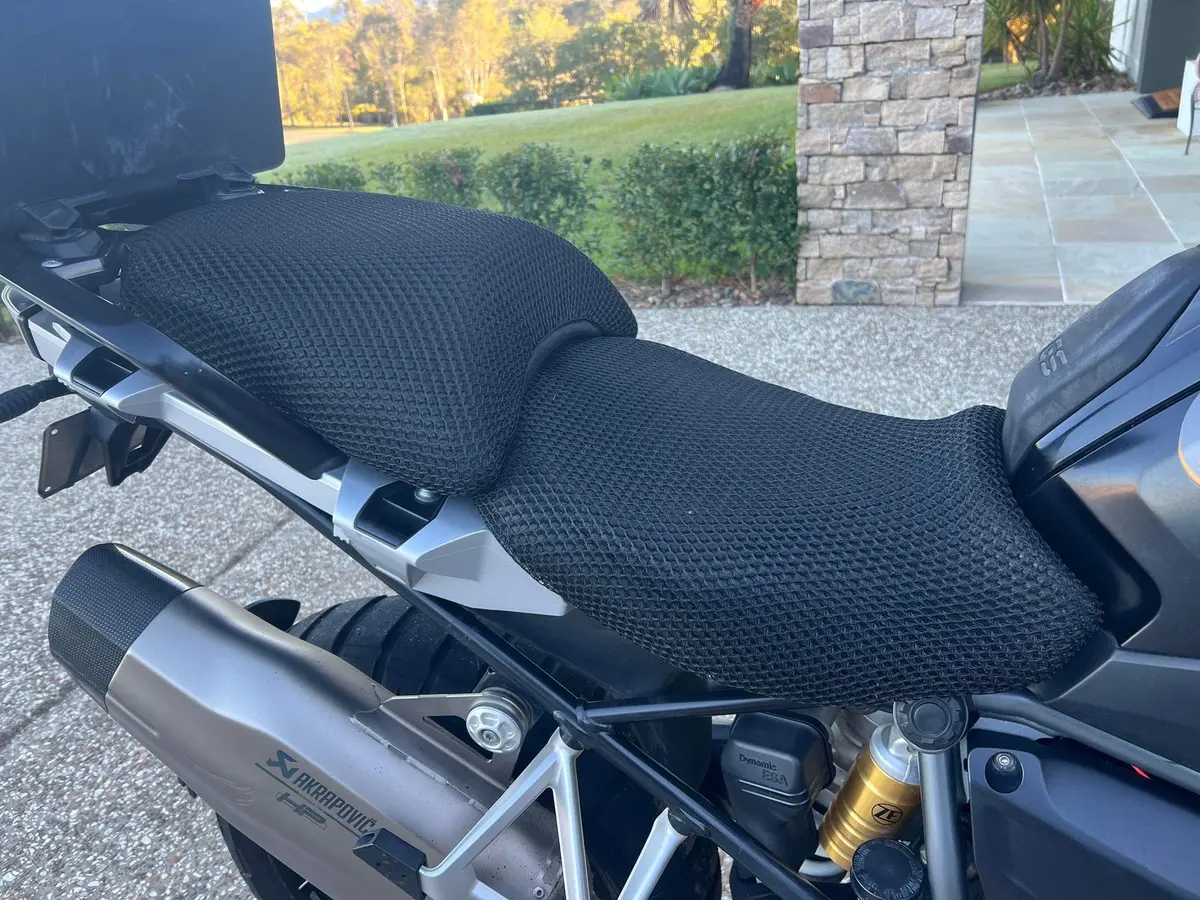 Vented Comfort Pro Seat Cover R1200gs - R1250gs 1