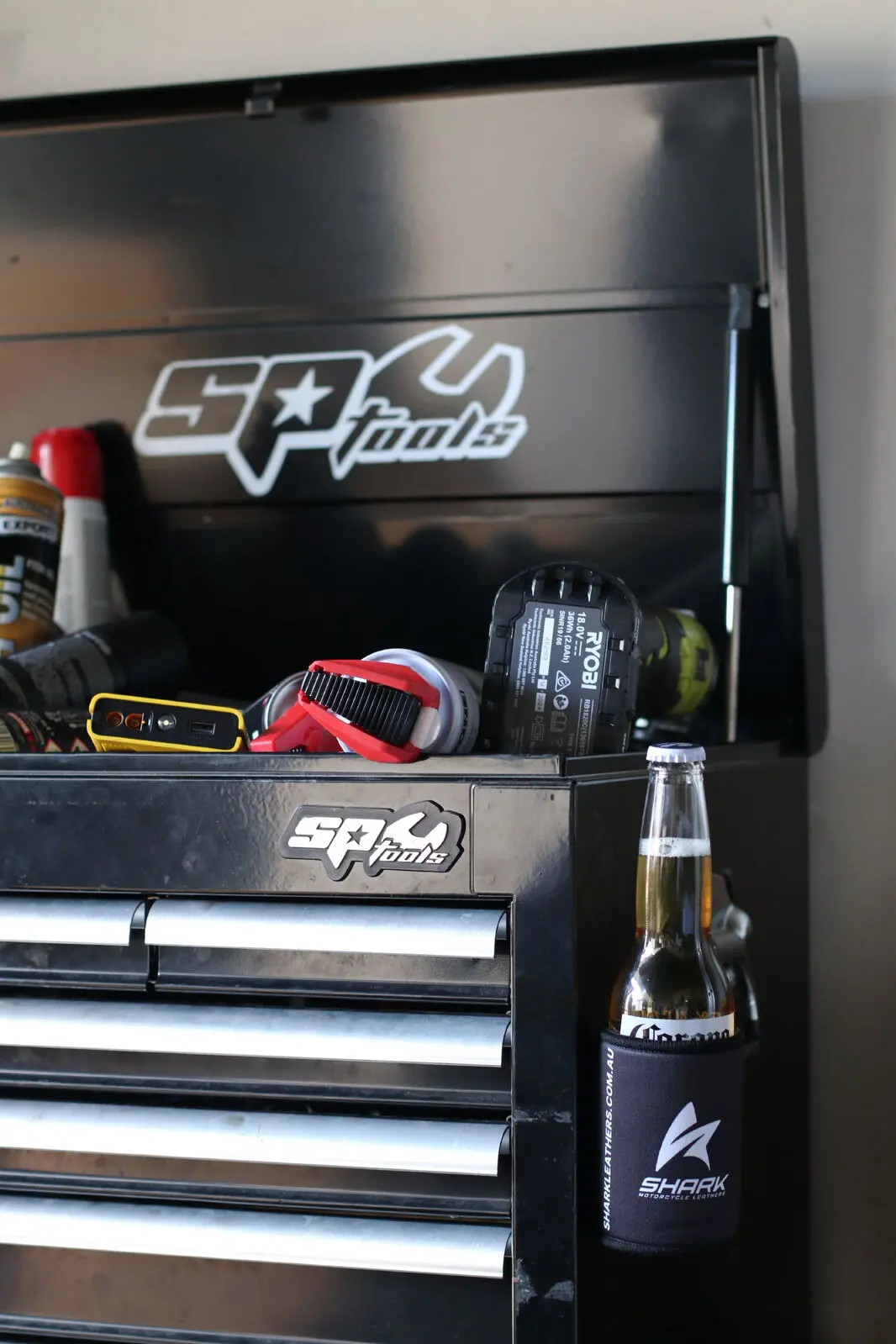 Shark Leathers Magnetic Stubby Holder - Corp 2