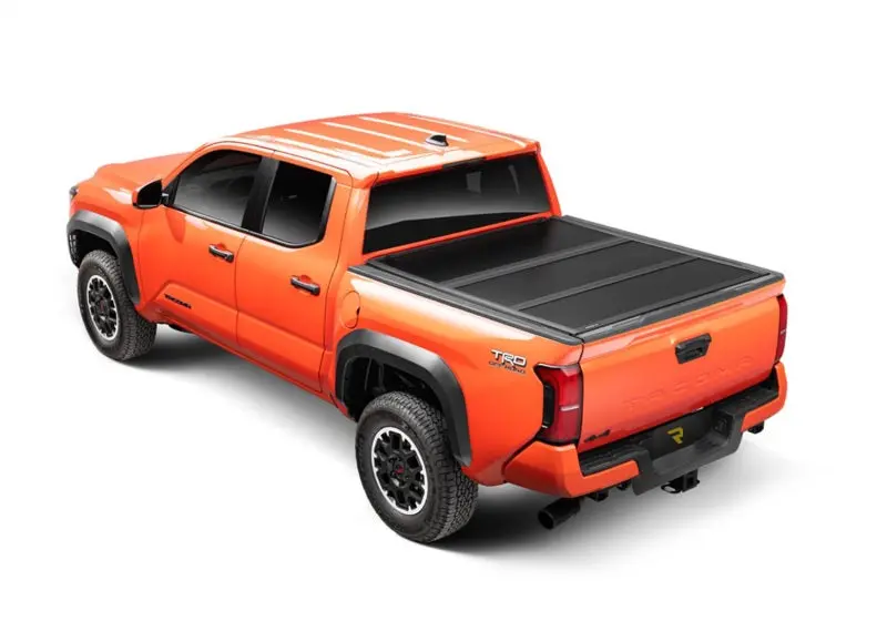 Undercover Select Hard Tonneau Cover For 2005–2021 Nissan Frontier With Utili-Track System – 60In Bed Compatible 1